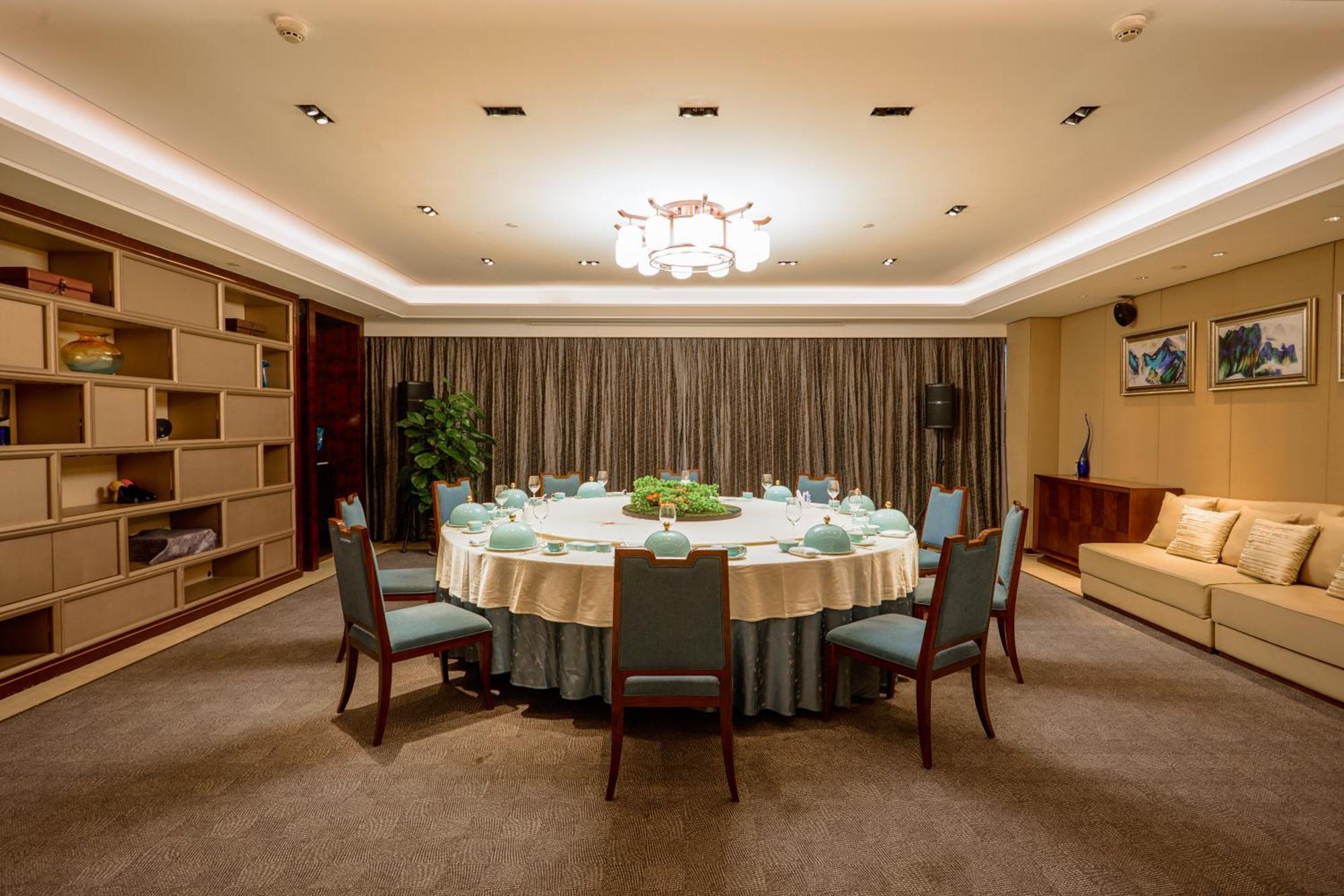 Hotel Ramada Jinan Exterior foto
